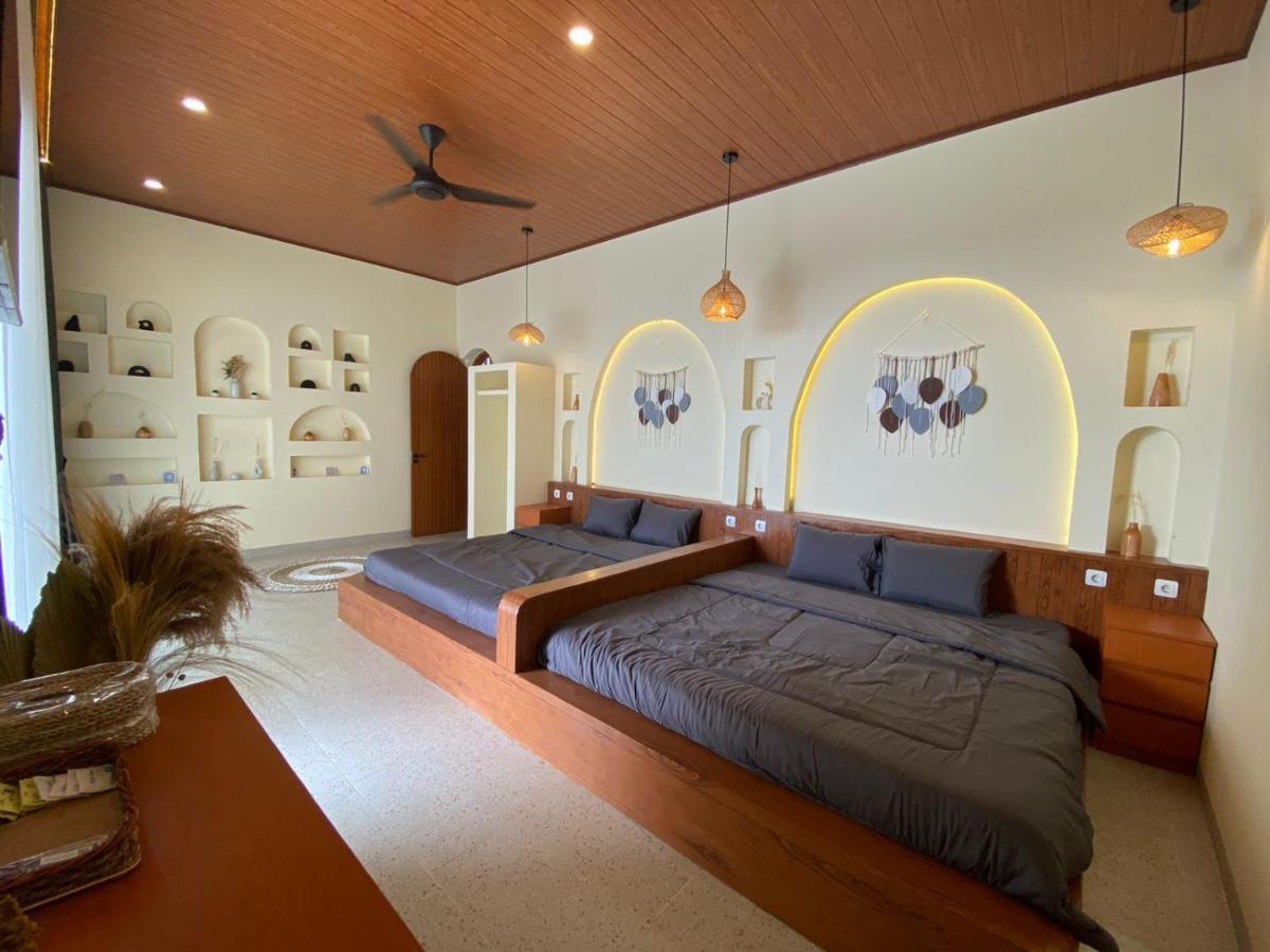Azalea Room By The Anp Villas Cikundul Exterior foto